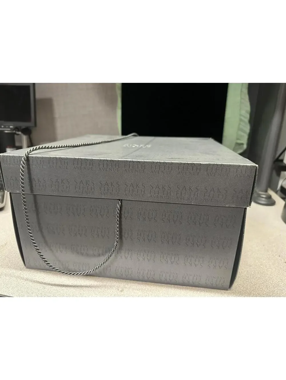 Saks Fifth Avenue Gift Box w/ Rope Handle Tissue 12 1/2